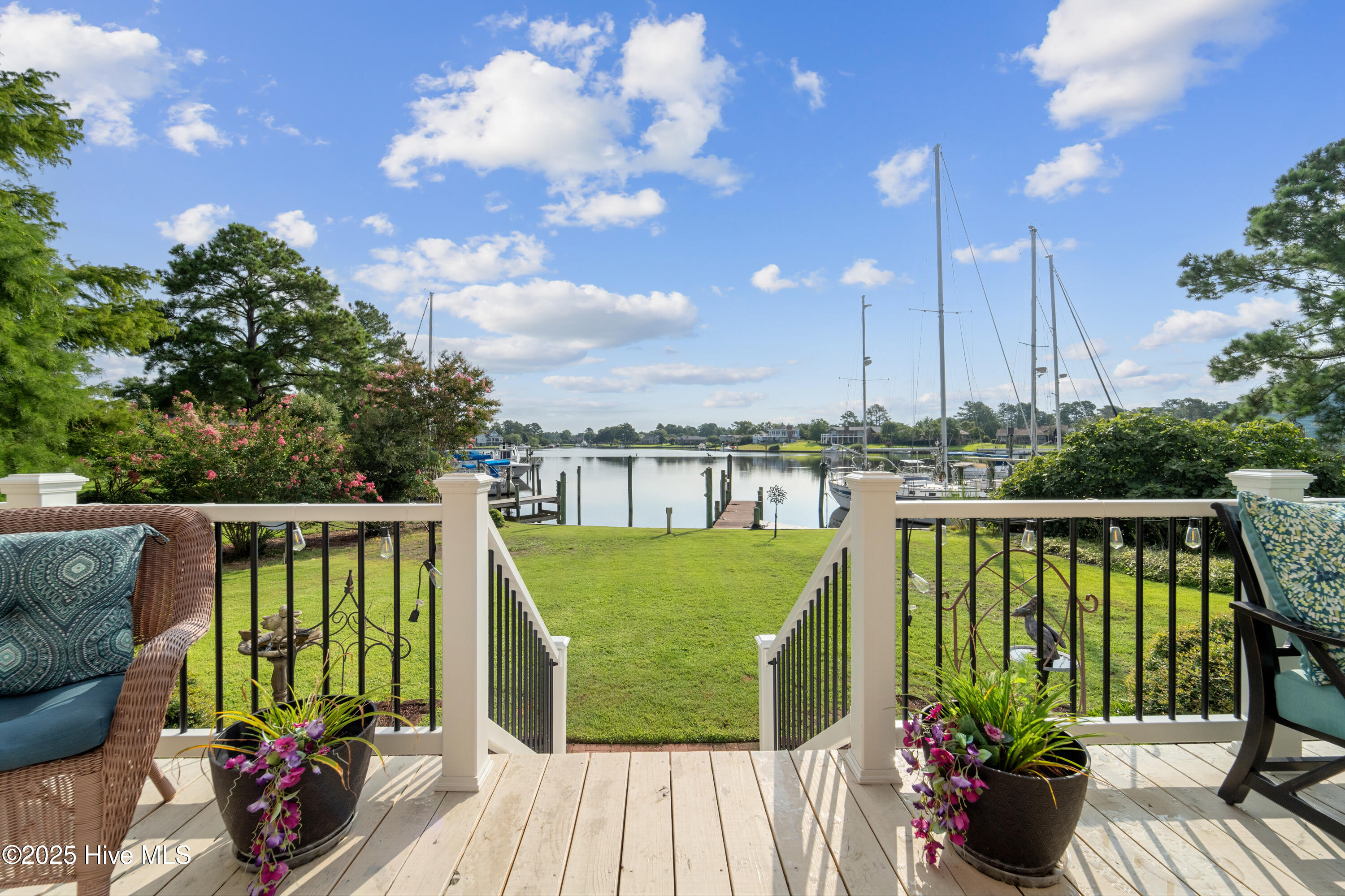 New Bern, North Carolina, 28560, United States, 4 Bedrooms Bedrooms, ,3 BathroomsBathrooms,Residential,For Sale,1907556