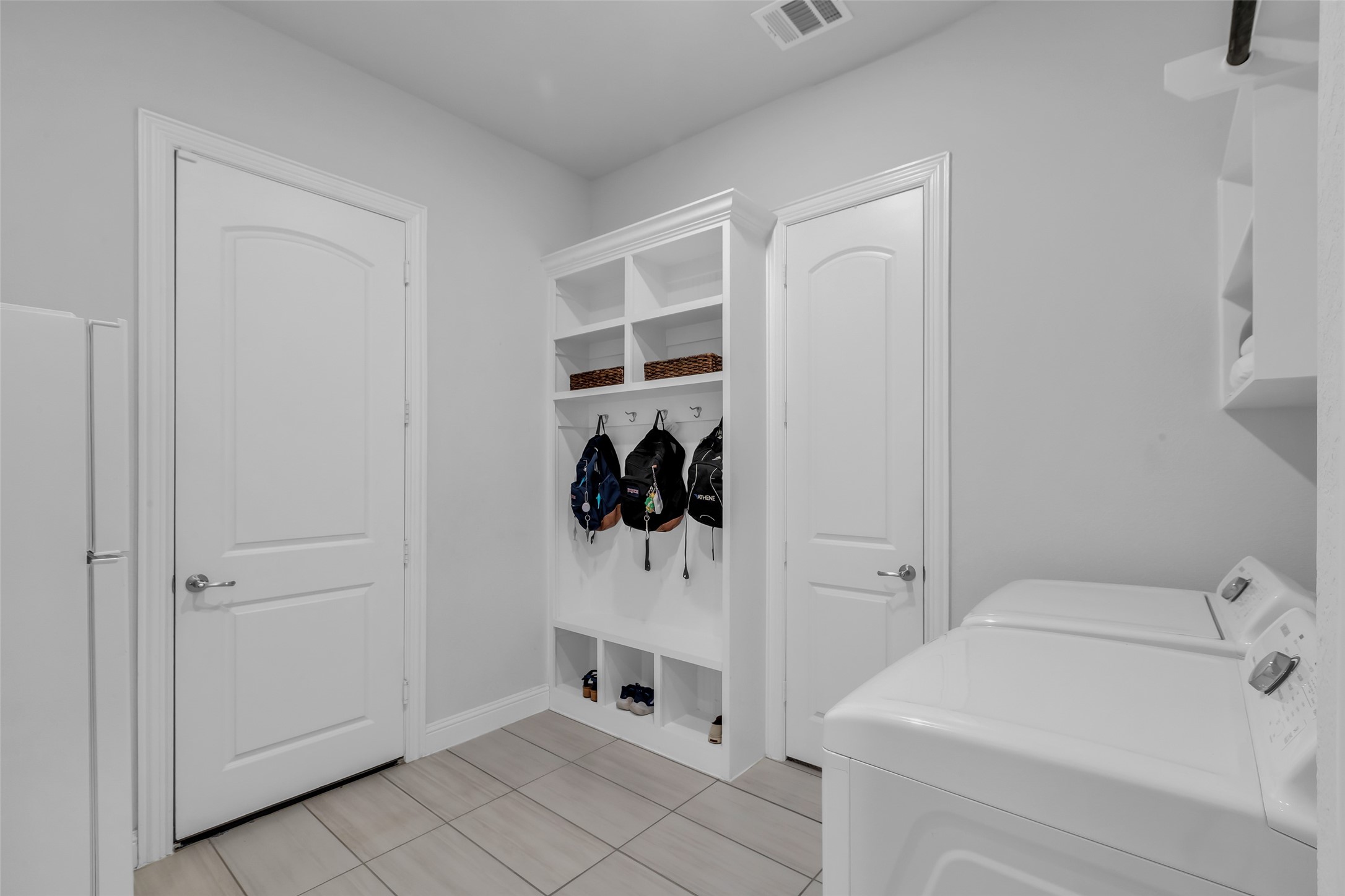 Webster, Texas, 77598, United States, 4 Bedrooms Bedrooms, ,4 BathroomsBathrooms,Residential,For Sale,1901174