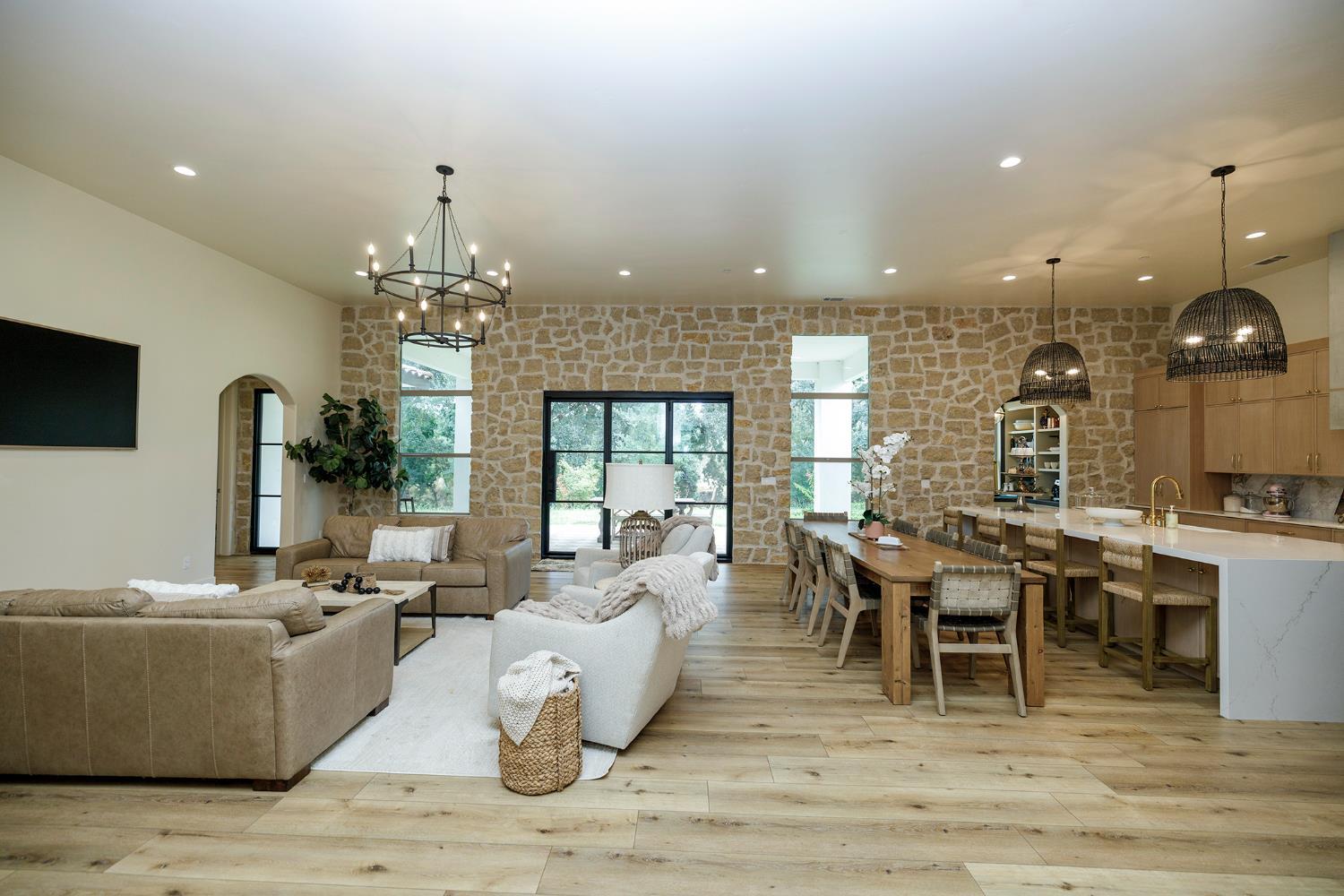 Modesto, California, 95357, United States, 4 Bedrooms Bedrooms, ,4 BathroomsBathrooms,Residential,For Sale,1976586