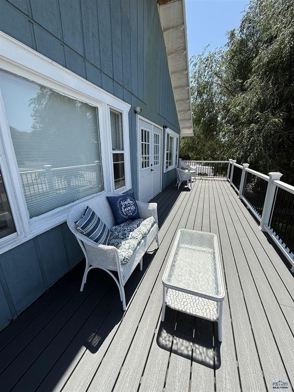 Hot Springs, South Dakota, 57747, United States, 5 Bedrooms Bedrooms, ,3 BathroomsBathrooms,Residential,For Sale,1928045