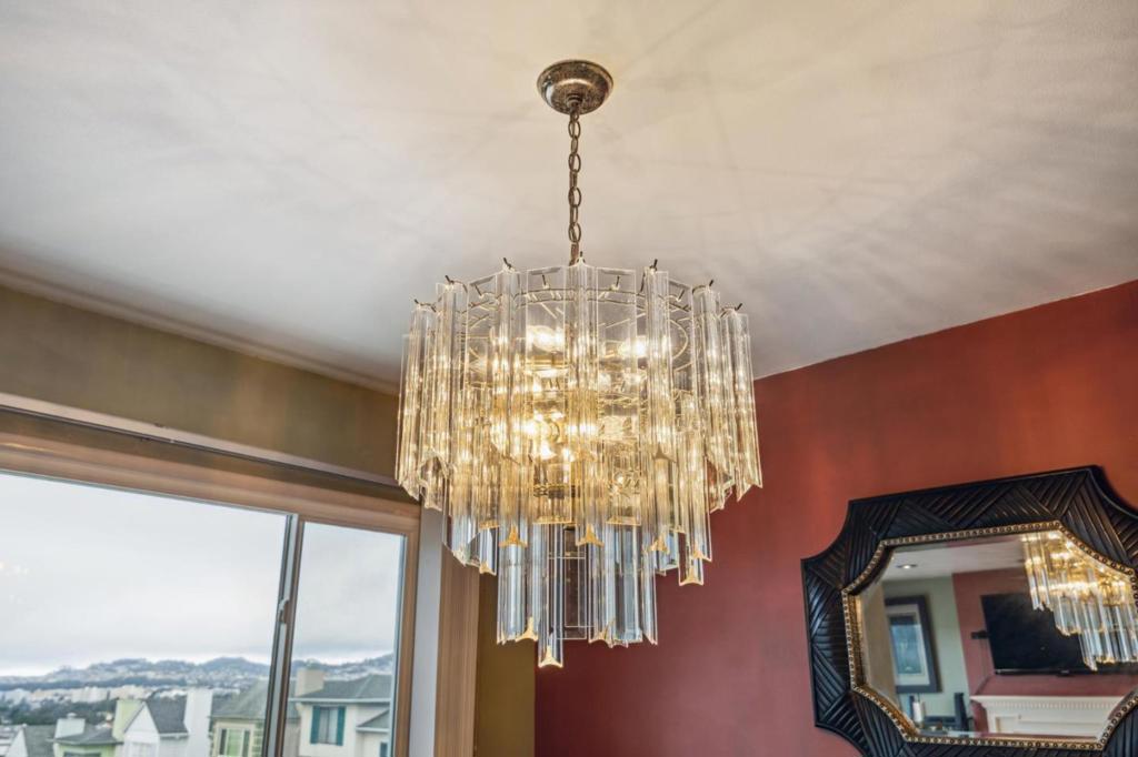 Daly City, California, 94015, United States, 5 Bedrooms Bedrooms, ,2 BathroomsBathrooms,Residential,For Sale,2010788