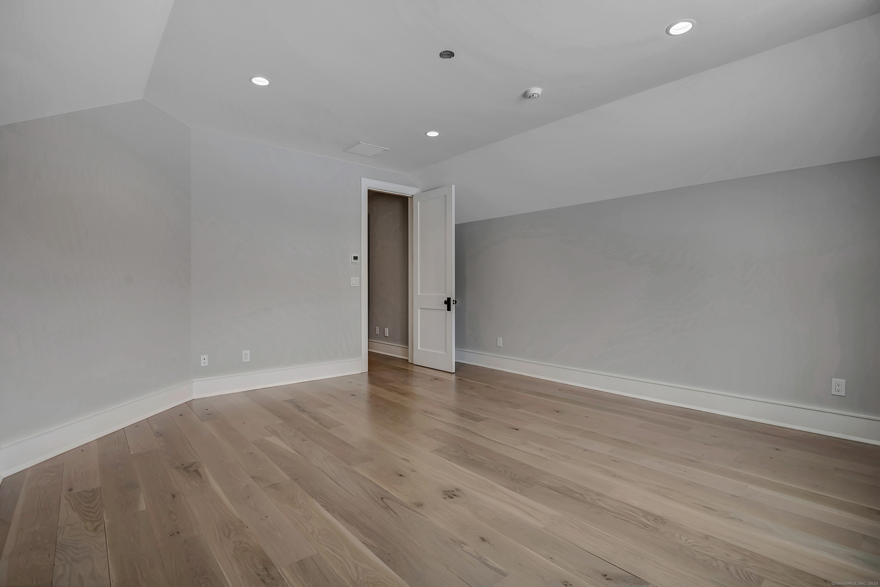 Orange, Connecticut, 06477, United States, 4 Bedrooms Bedrooms, ,5 BathroomsBathrooms,Residential,For Sale,1902233