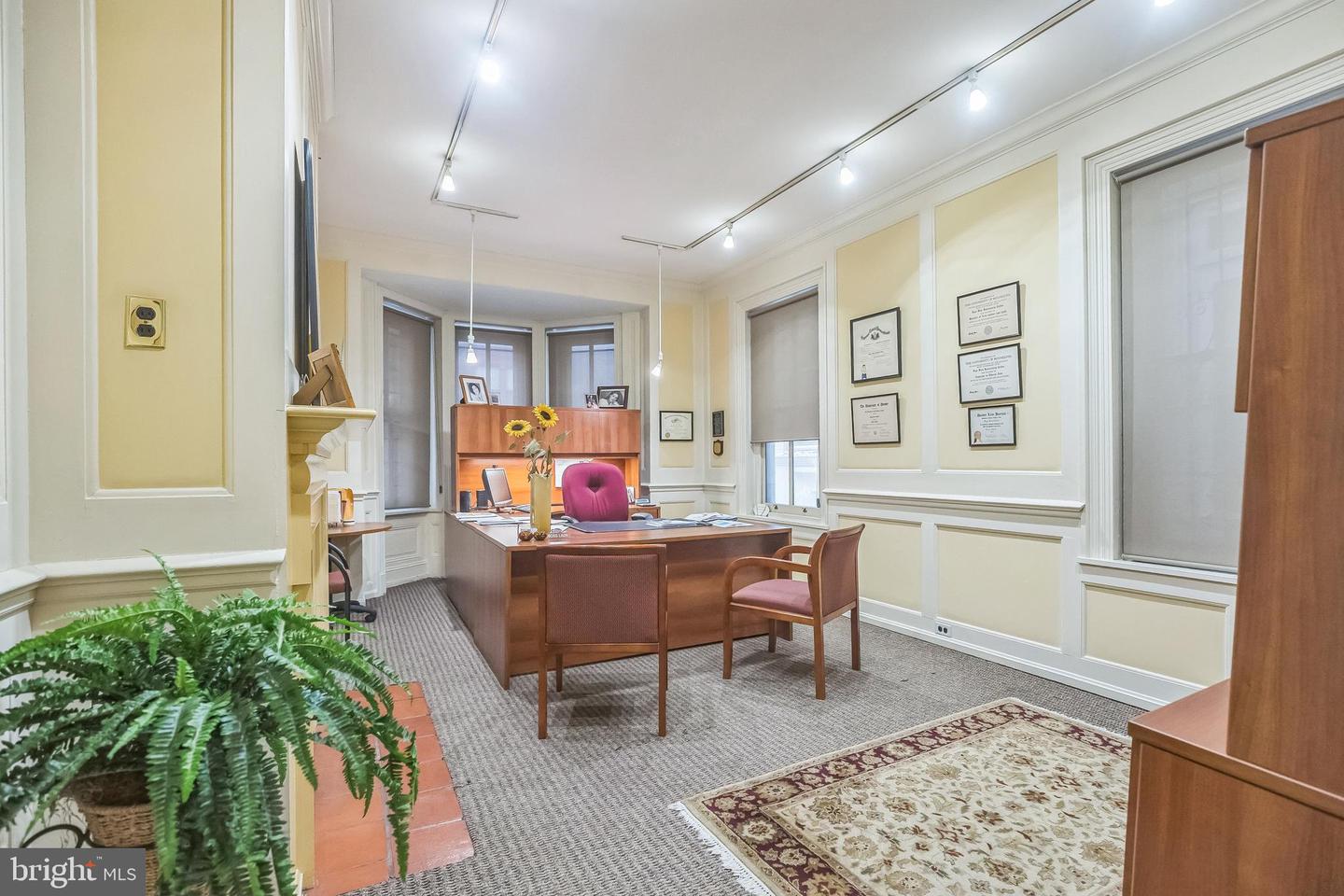 Philadelphia, Pennsylvania, 19103, United States, ,Residential,For Sale,1903580