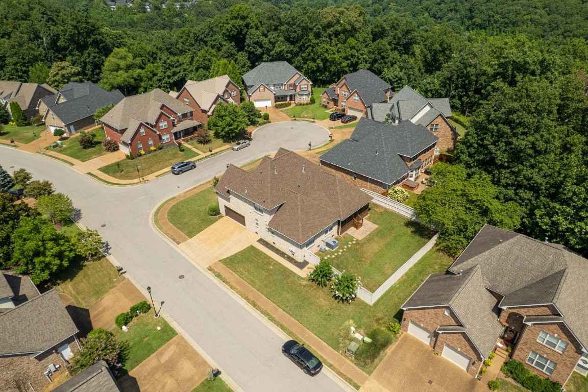 Nashville, Tennessee, 37221, United States, 4 Bedrooms Bedrooms, ,4 BathroomsBathrooms,Residential,For Sale,1940986
