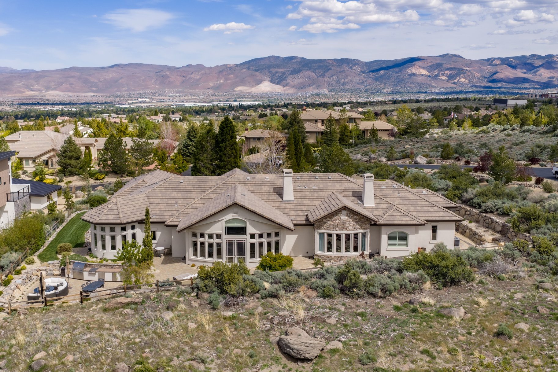  Luxury Golf Course Estate in Arrowcreek, Reno with Panoramic Mountain+City Views - 物件實景