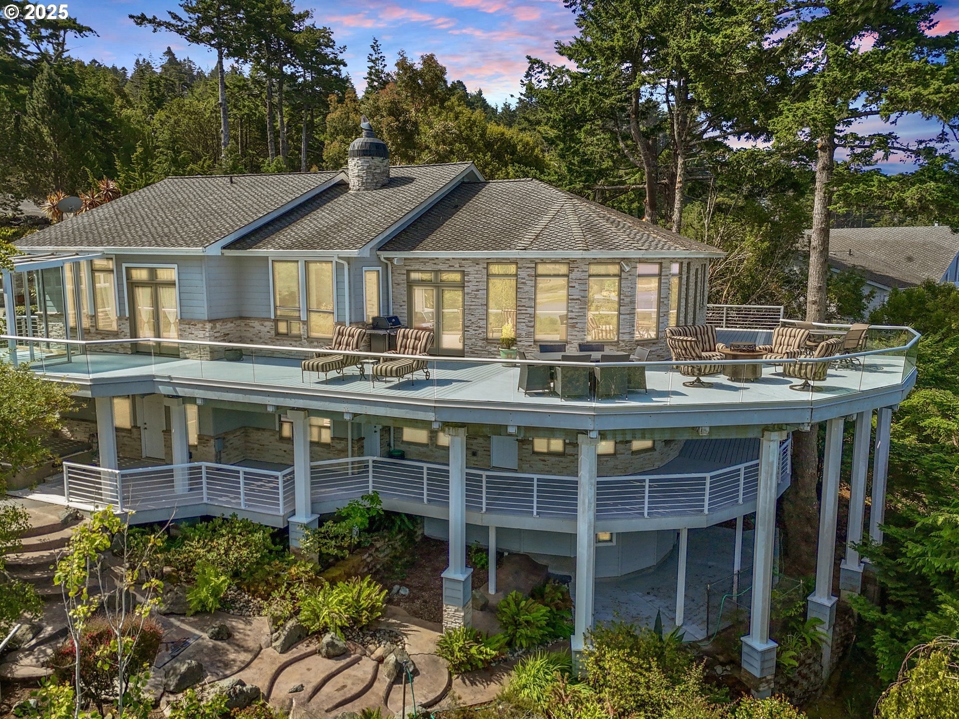 Gold Beach, Oregon, 97444, United States, 3 Bedrooms Bedrooms, ,5 BathroomsBathrooms,Residential,For Sale,1974377