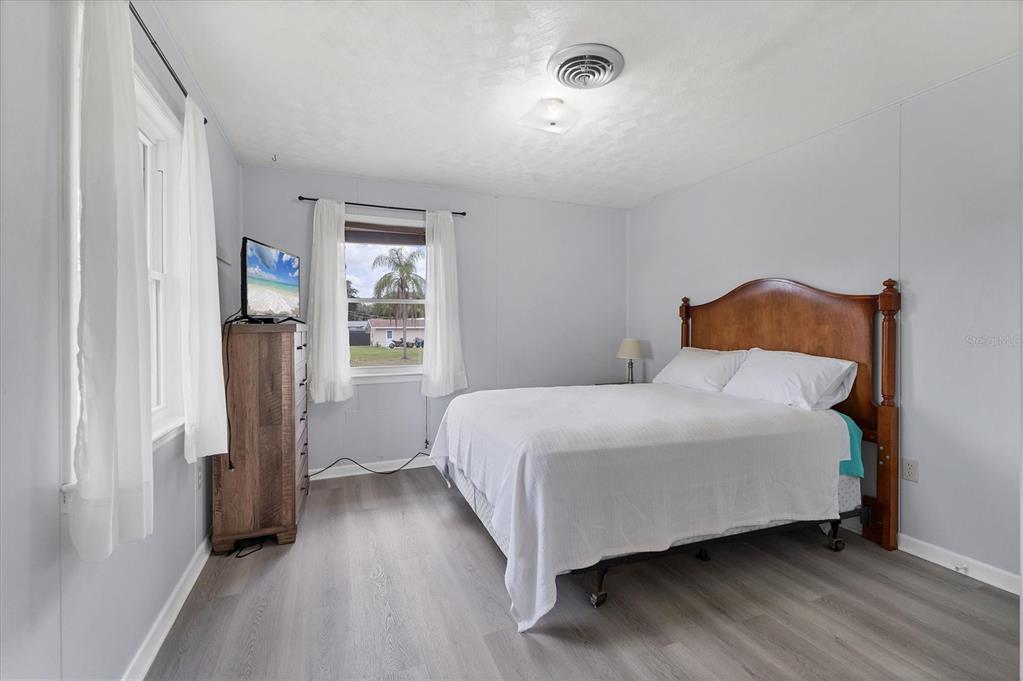 Bradenton, Florida, 34208, United States, 3 Bedrooms Bedrooms, ,2 BathroomsBathrooms,Residential,For Sale,1960554