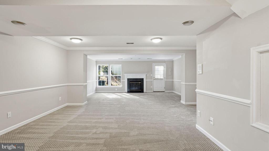 Gainesville, Virginia, 20155, United States, 3 Bedrooms Bedrooms, ,2 BathroomsBathrooms,Residential,For Sale,1989623