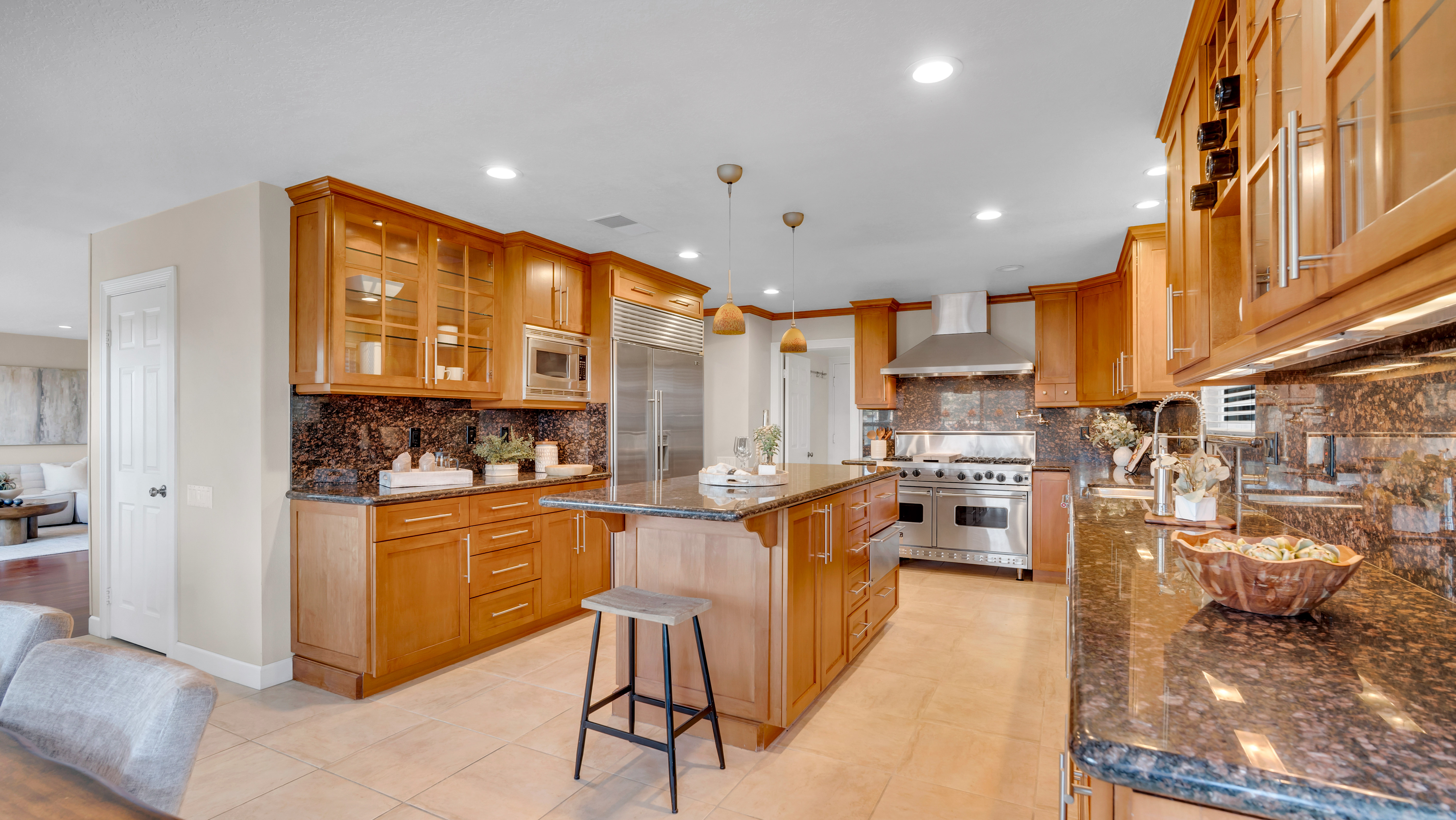  6139 East West View Drive, Orange, CA 92869 - 物件實景