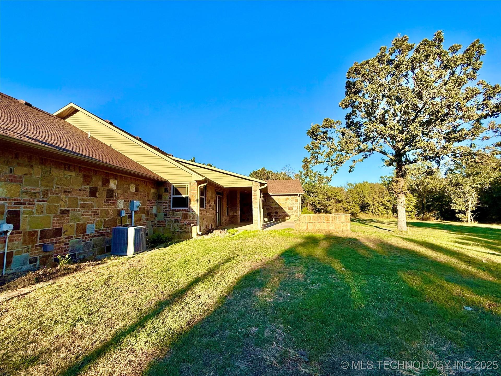 Checotah, Oklahoma, 74426, United States, 4 Bedrooms Bedrooms, ,4 BathroomsBathrooms,Residential,For Sale,1980942