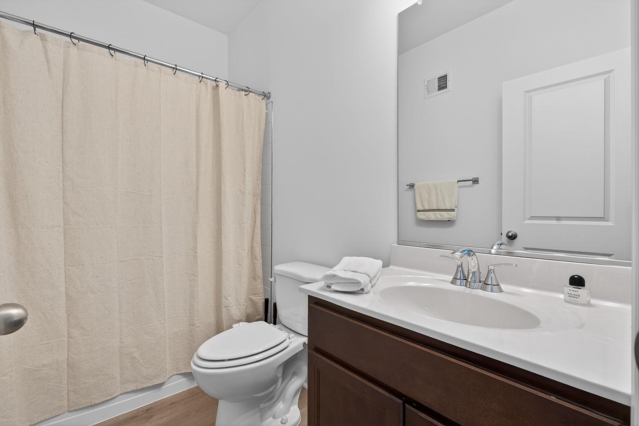  4991 Longmire Way, Chantilly, VA, 20151 - 物件實景