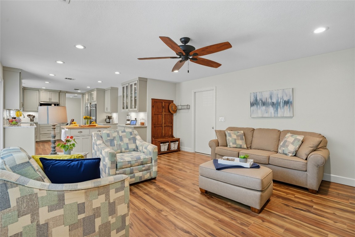 Austin, Texas, 78759, United States, 4 Bedrooms Bedrooms, ,3 BathroomsBathrooms,Residential,For Sale,1949836