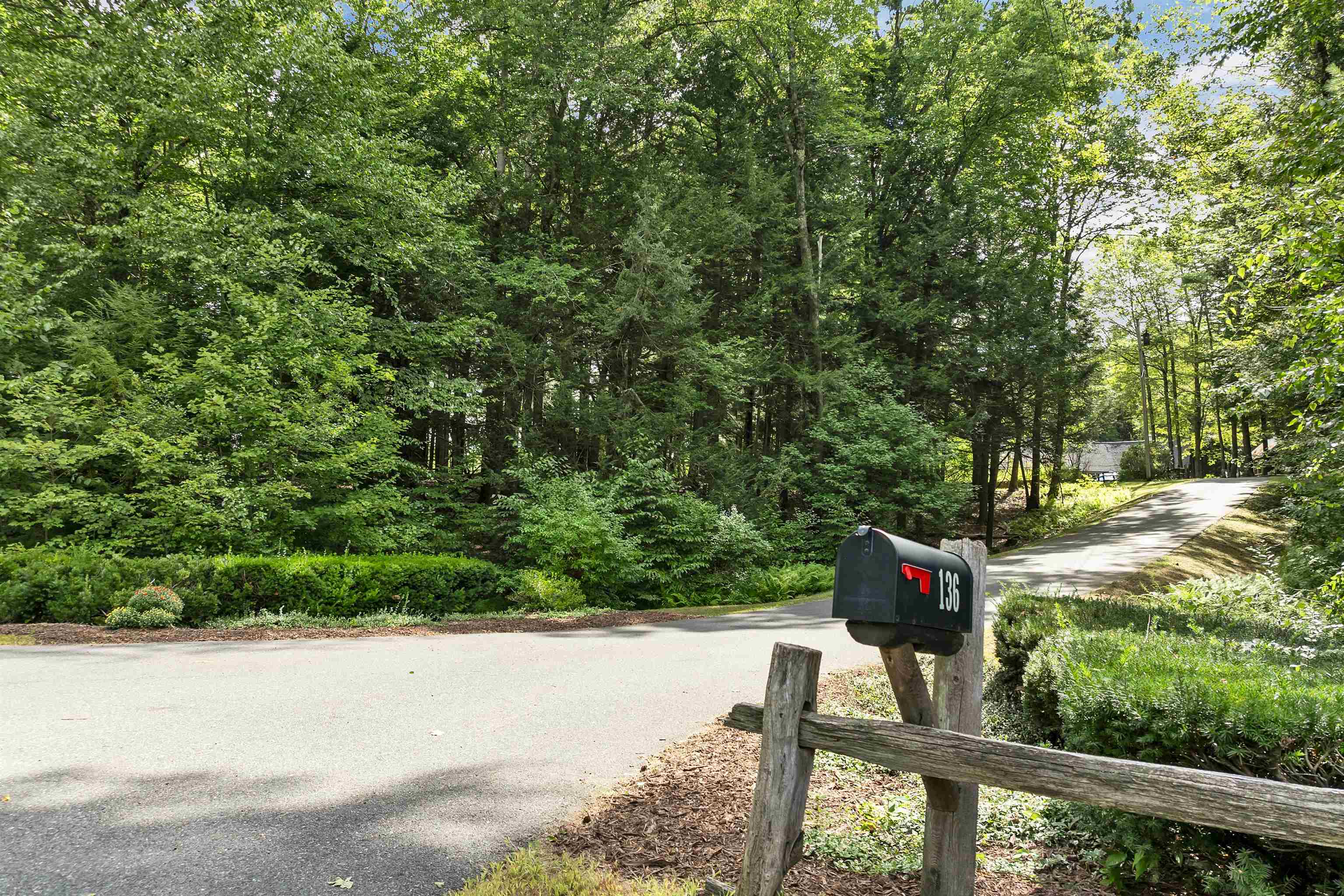 Chesterfield, New Hampshire, 03466, United States, 4 Bedrooms Bedrooms, ,2 BathroomsBathrooms,Residential,For Sale,1934189