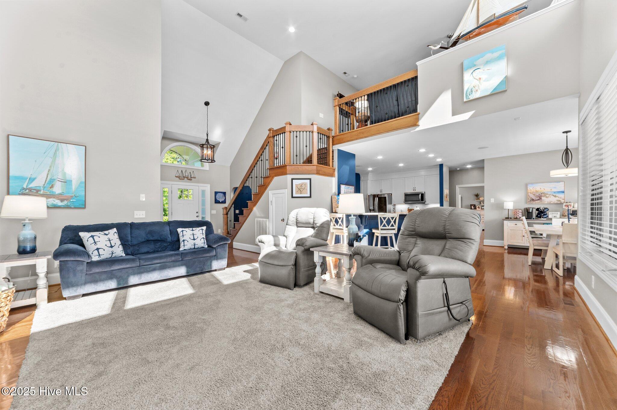Chocowinity, North Carolina, 27817, United States, 4 Bedrooms Bedrooms, ,5 BathroomsBathrooms,Residential,For Sale,1827727