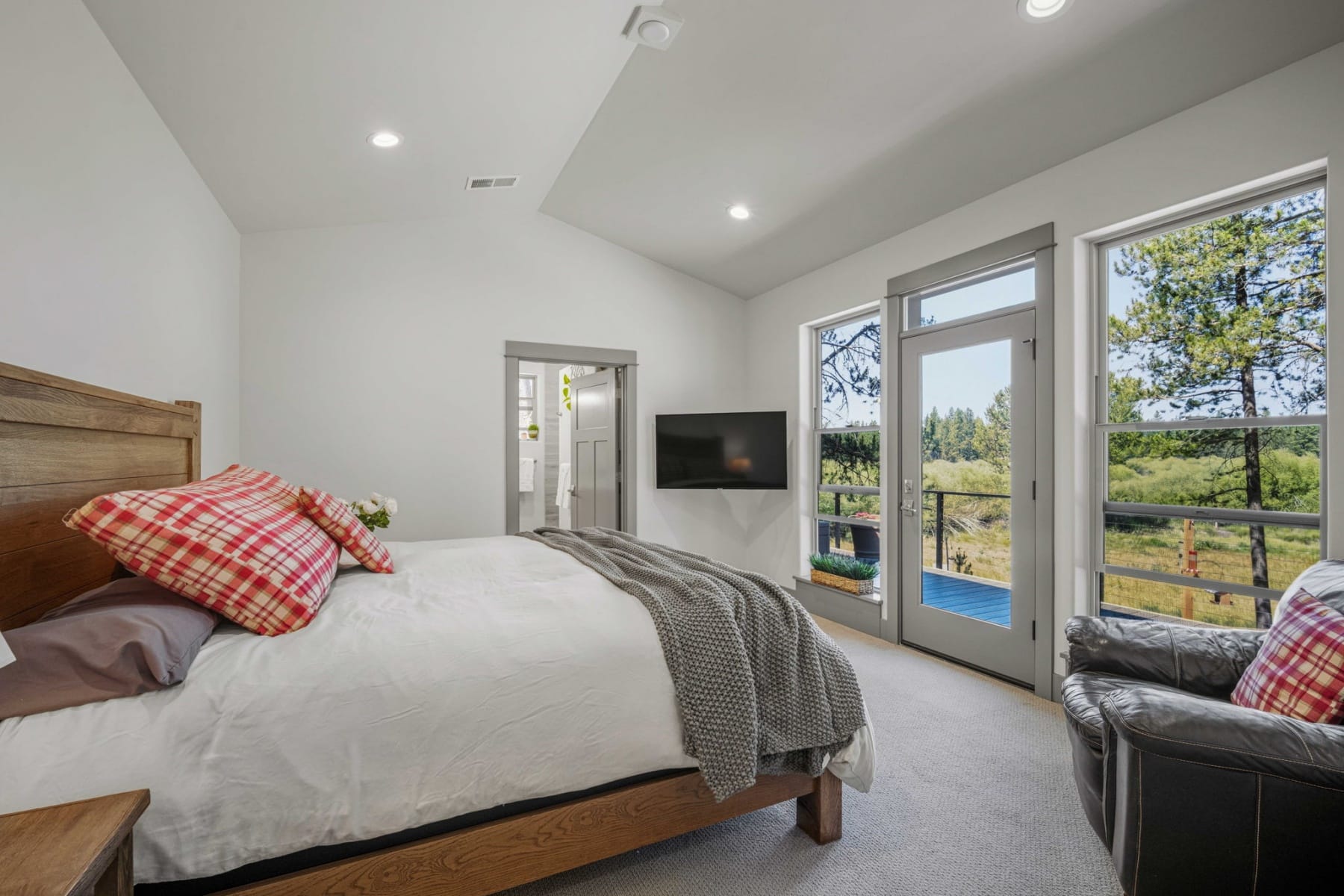  54635 Silver Fox Drive Bend, OR 97707 - 物件實景