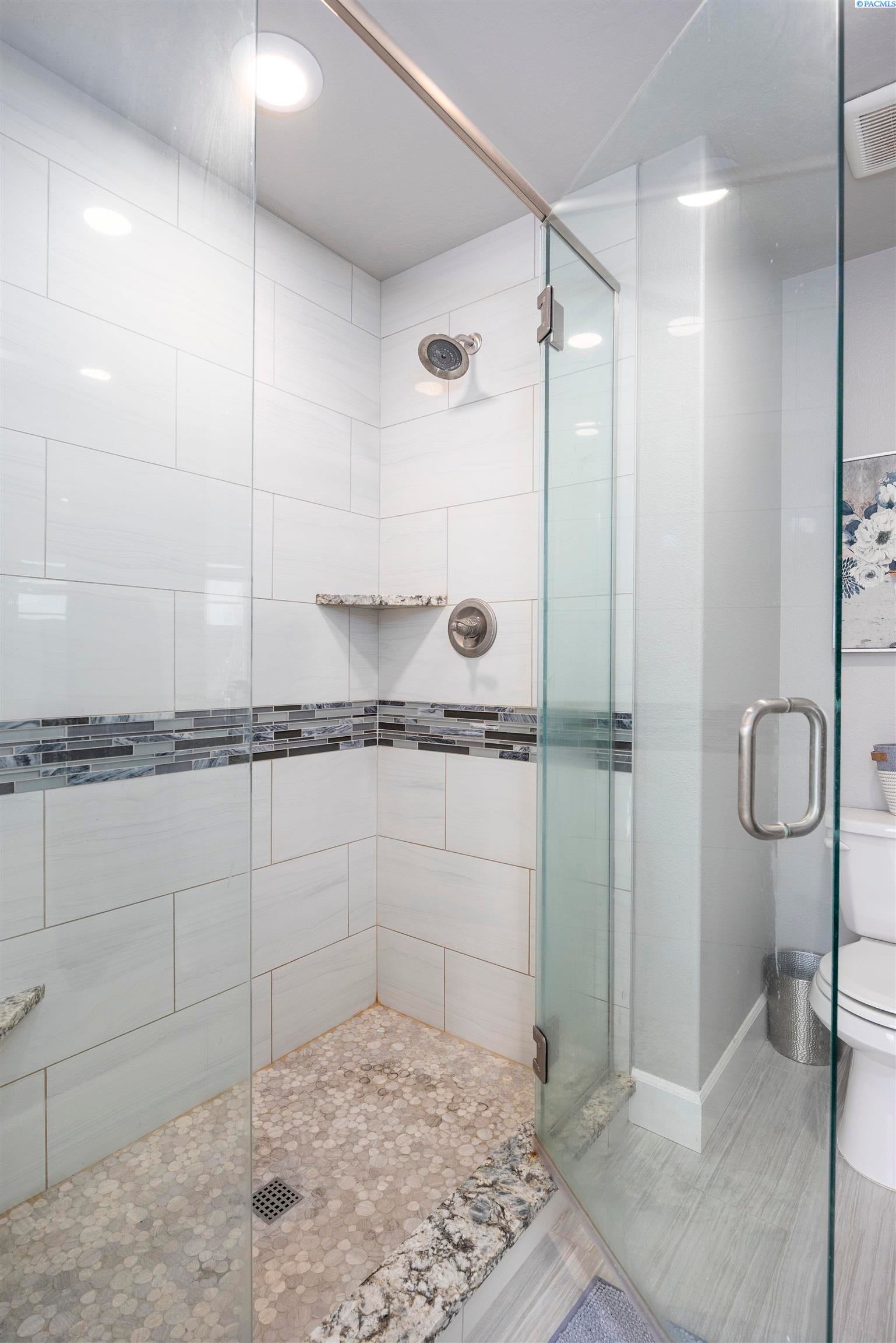 Pasco, Washington, 99301, United States, 3 Bedrooms Bedrooms, ,3 BathroomsBathrooms,Residential,For Sale,2012523