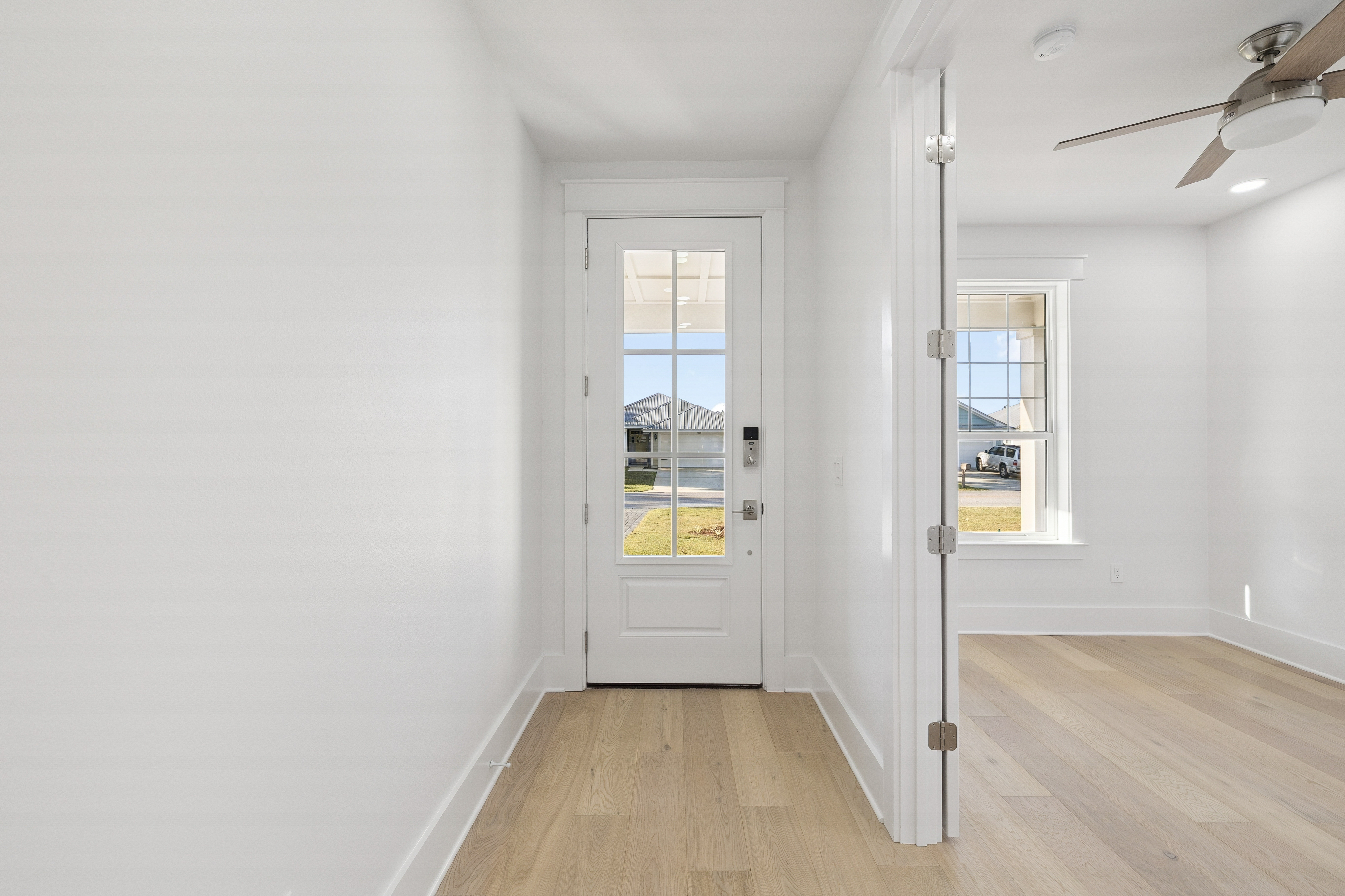  Waterfront Canal Home With Expanded Floor Plan And Bay Access - 物件實景