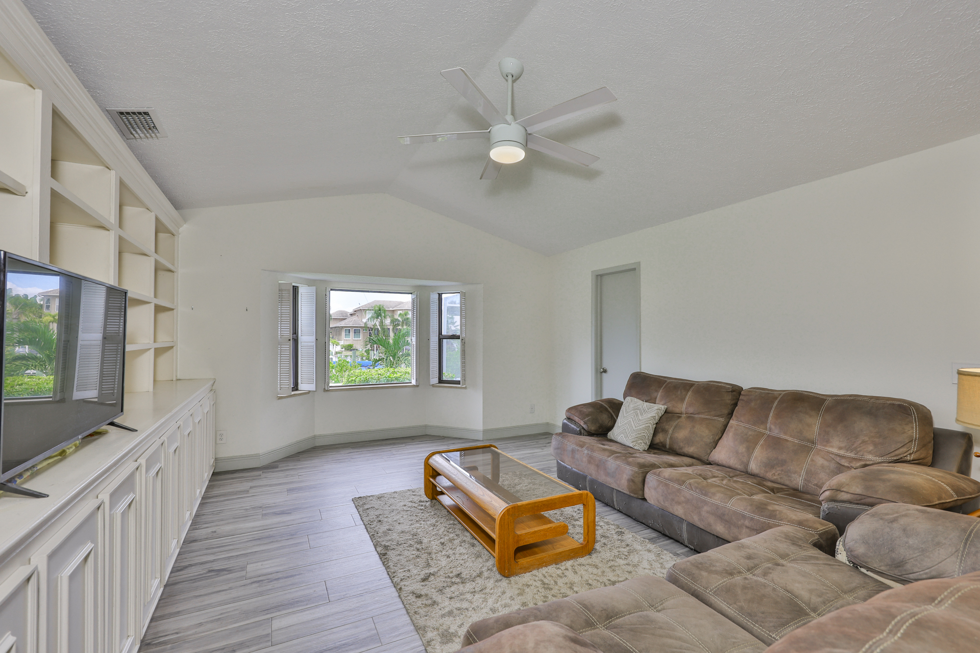 Apollo Beach, Florida, 33572, United States, 4 Bedrooms Bedrooms, ,3 BathroomsBathrooms,Residential,For Sale,1976005