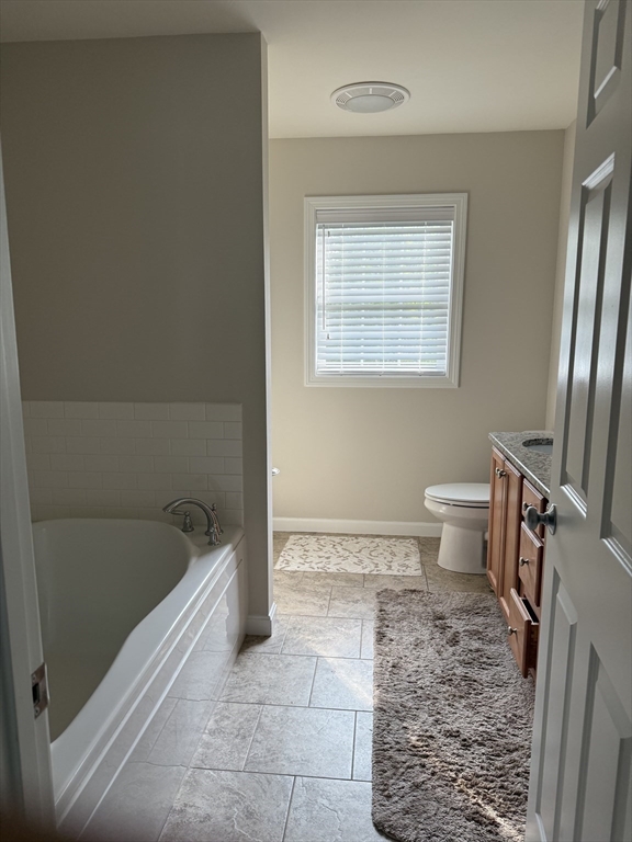 Raynham, Massachusetts, 02767, United States, 4 Bedrooms Bedrooms, ,3 BathroomsBathrooms,Residential,For Sale,1927806