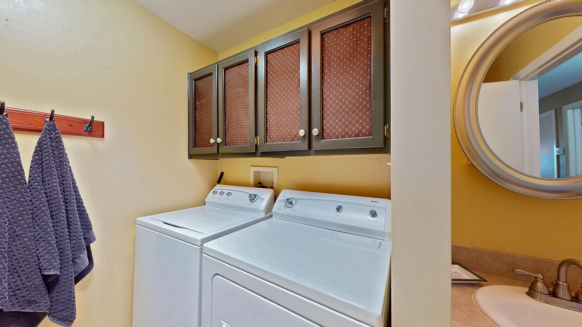 Alto, New Mexico, 88312, United States, 2 Bedrooms Bedrooms, ,2 BathroomsBathrooms,Residential,For Sale,1951526