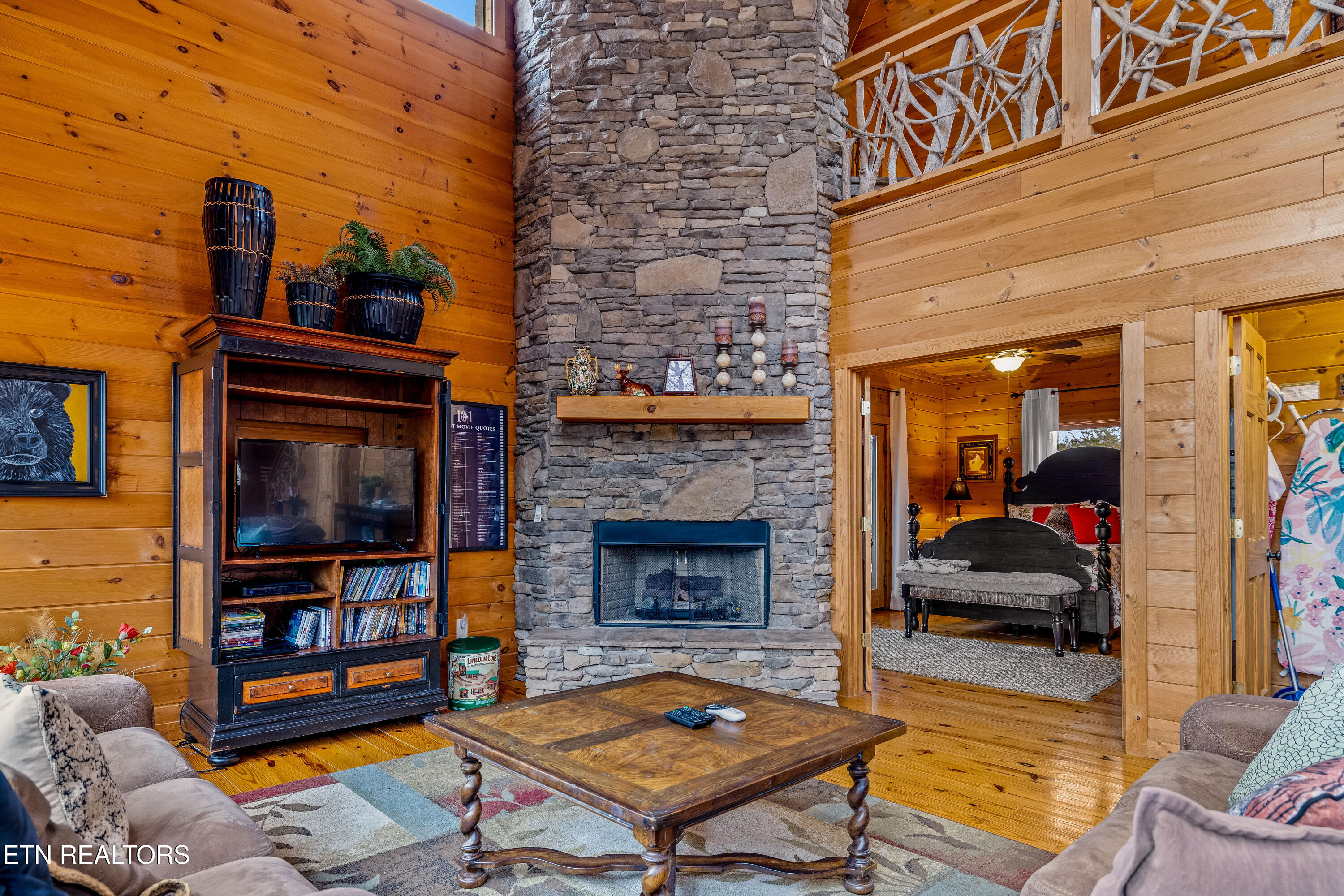 Townsend, Tennessee, 37882, United States, 3 Bedrooms Bedrooms, ,3 BathroomsBathrooms,Residential,For Sale,1982274