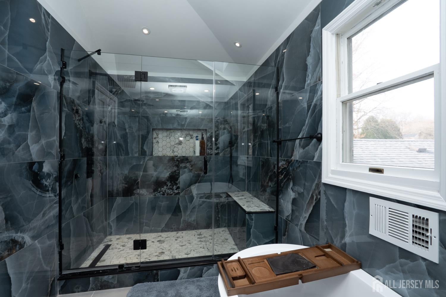 North Brunswick, New Jersey, 08902, United States, 5 Bedrooms Bedrooms, ,3 BathroomsBathrooms,Residential,For Sale,2002843