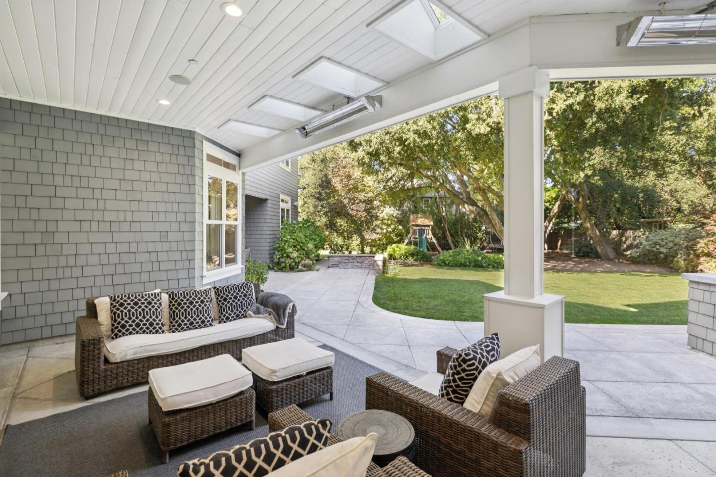 Menlo Park, California, 94025, United States, 6 Bedrooms Bedrooms, ,6 BathroomsBathrooms,Residential,For Sale,1939907