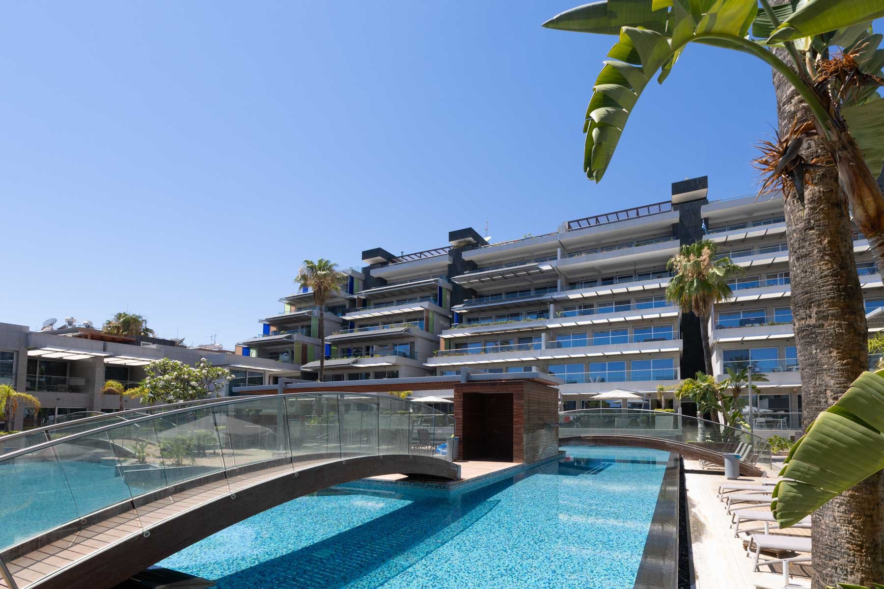  Beachfront 3-Bedroom Penthouse with Private Rooftop Terrace in Limassol - 物件實景