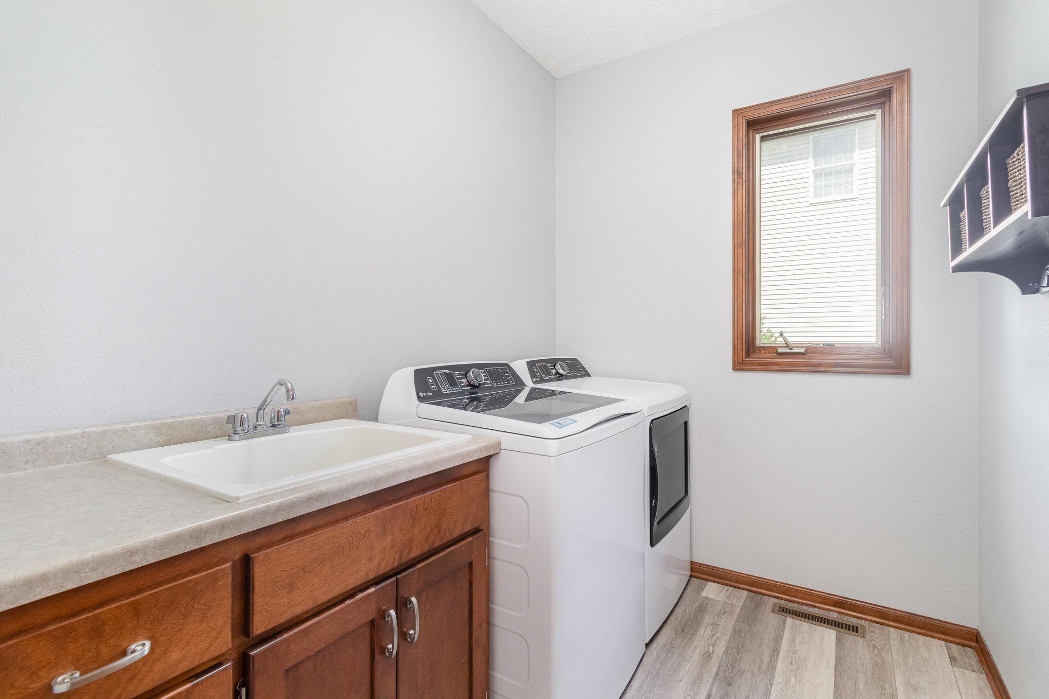 New Prague, Minnesota, 56071, United States, 4 Bedrooms Bedrooms, ,2 BathroomsBathrooms,Residential,For Sale,1933201