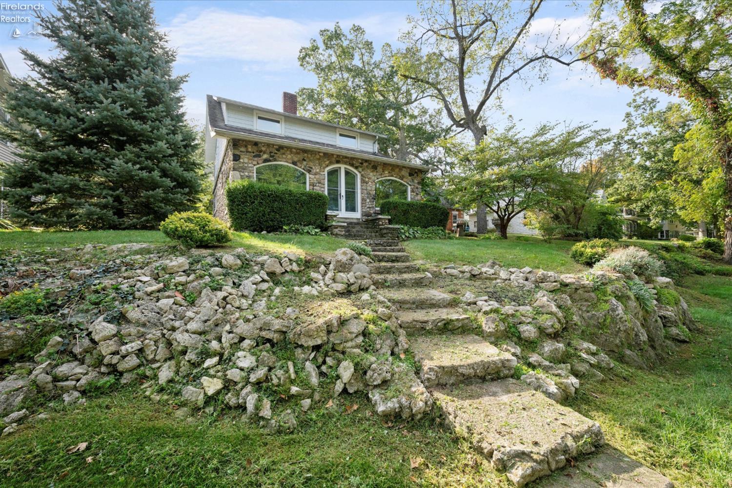 Port Clinton, Ohio, 43452, United States, 3 Bedrooms Bedrooms, ,3 BathroomsBathrooms,Residential,For Sale,1983148