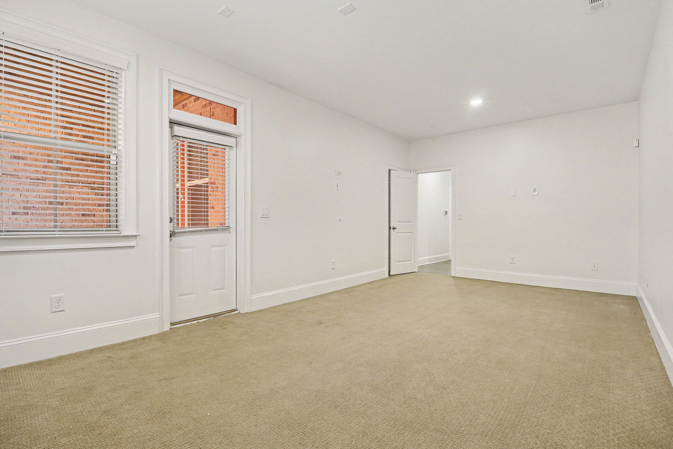  Beautiful Move-in Ready Townhome in the Gated Gramercy Community - 物件實景