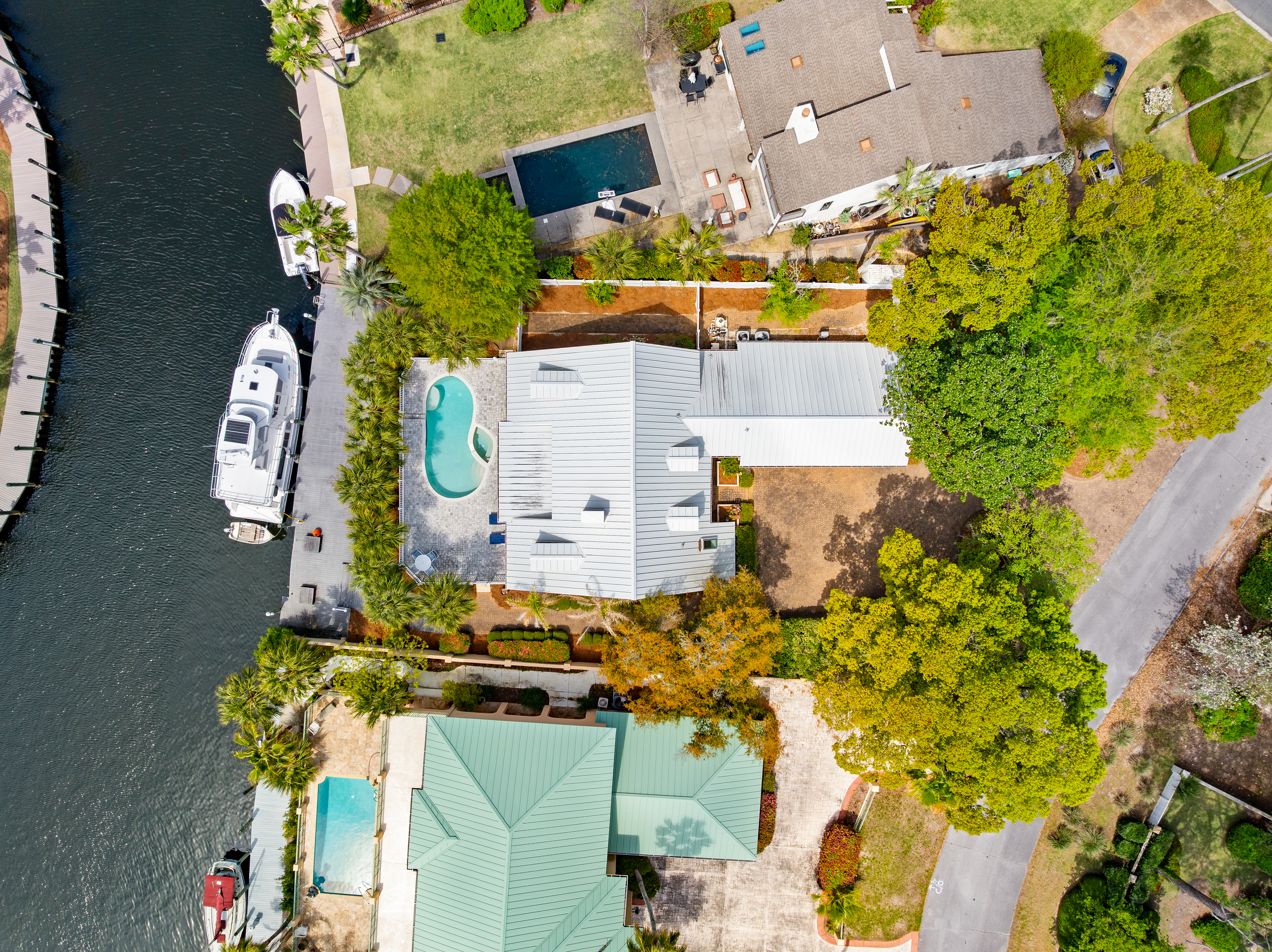  Thoughtfully-Designed Waterfront Retreat With Gulf And Bay Access - 物件實景