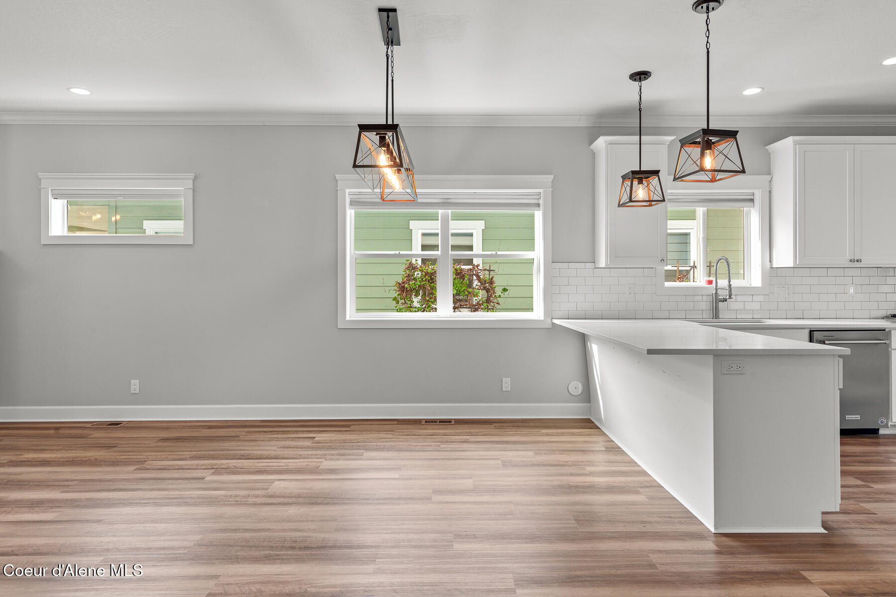 Coeur d'Alene, Idaho, 83814, United States, 3 Bedrooms Bedrooms, ,4 BathroomsBathrooms,Residential,For Sale,1976141