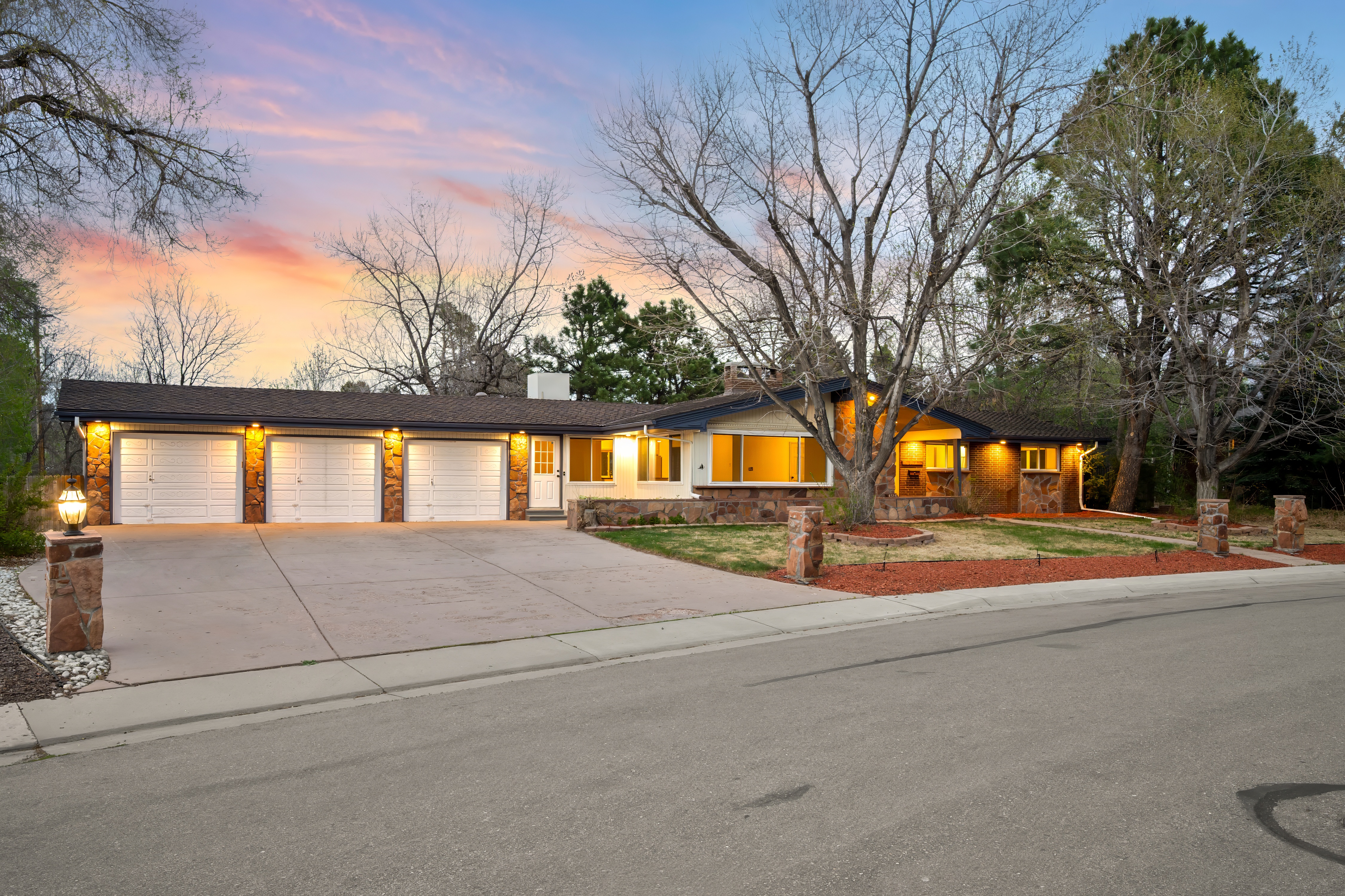  Spacious Cherry Creek Village North Ranch Style Home - 物件實景