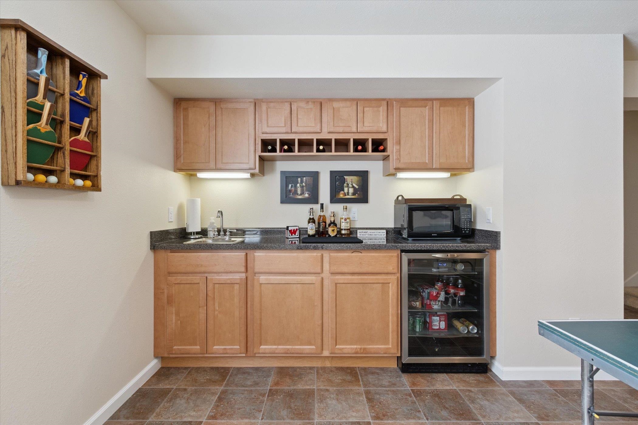 Janesville, Wisconsin, 53546, United States, 3 Bedrooms Bedrooms, ,4 BathroomsBathrooms,Residential,For Sale,1978617