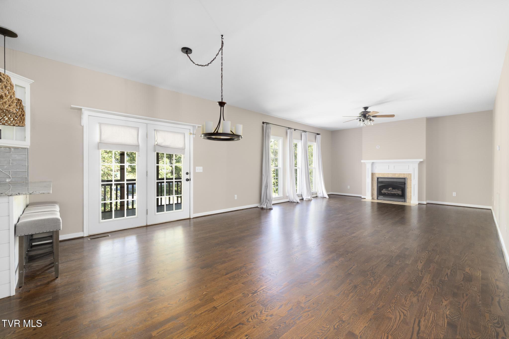 Gray, Tennessee, 37615, United States, 5 Bedrooms Bedrooms, ,4 BathroomsBathrooms,Residential,For Sale,1978234