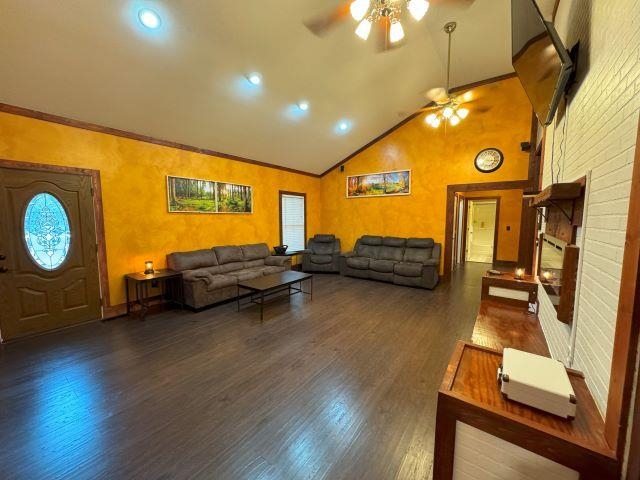 Scottsville, Kentucky, 42164, United States, 4 Bedrooms Bedrooms, ,3 BathroomsBathrooms,Residential,For Sale,1971649