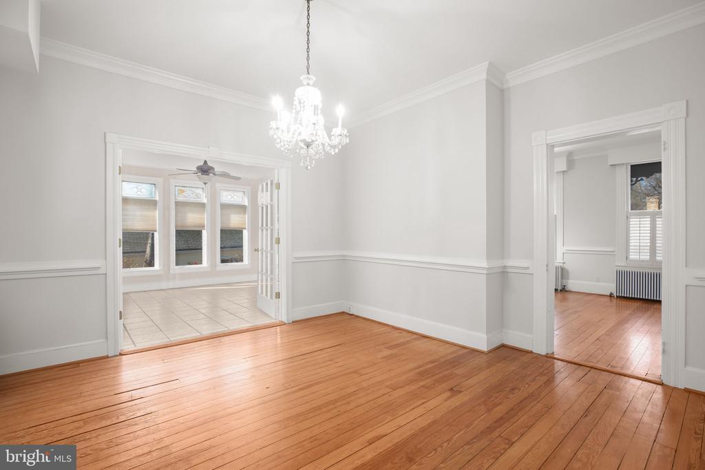 Fredericksburg, Virginia, 22401, United States, 4 Bedrooms Bedrooms, ,2 BathroomsBathrooms,Residential,For Sale,2001681