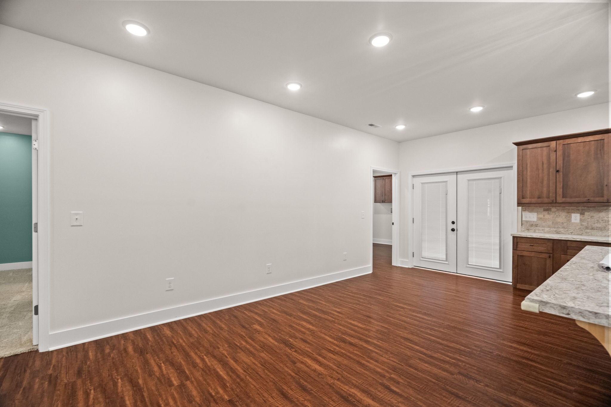 Cedar Hill, Tennessee, 37032, United States, 3 Bedrooms Bedrooms, ,2 BathroomsBathrooms,Residential,For Sale,1981088