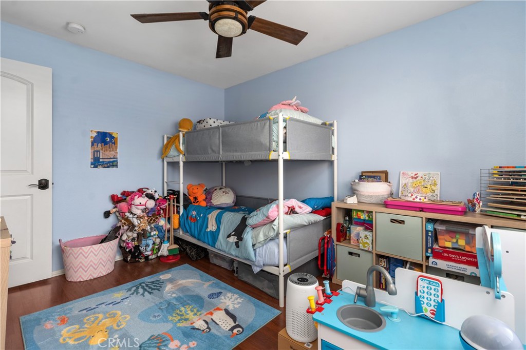 Long Beach, California, 90802, United States, 2 Bedrooms Bedrooms, ,2 BathroomsBathrooms,Residential,For Sale,1991408