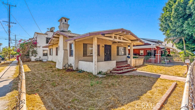 Los Angeles, California, 90063, United States, 6 Bedrooms Bedrooms, ,Residential,For Sale,1922877