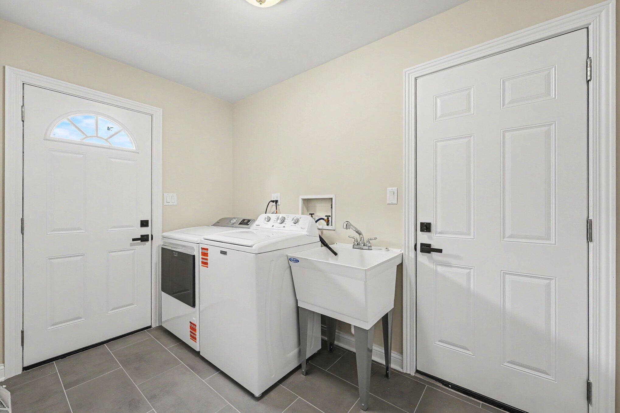 St. John, Indiana, 46373, United States, 3 Bedrooms Bedrooms, ,3 BathroomsBathrooms,Residential,For Sale,2049444