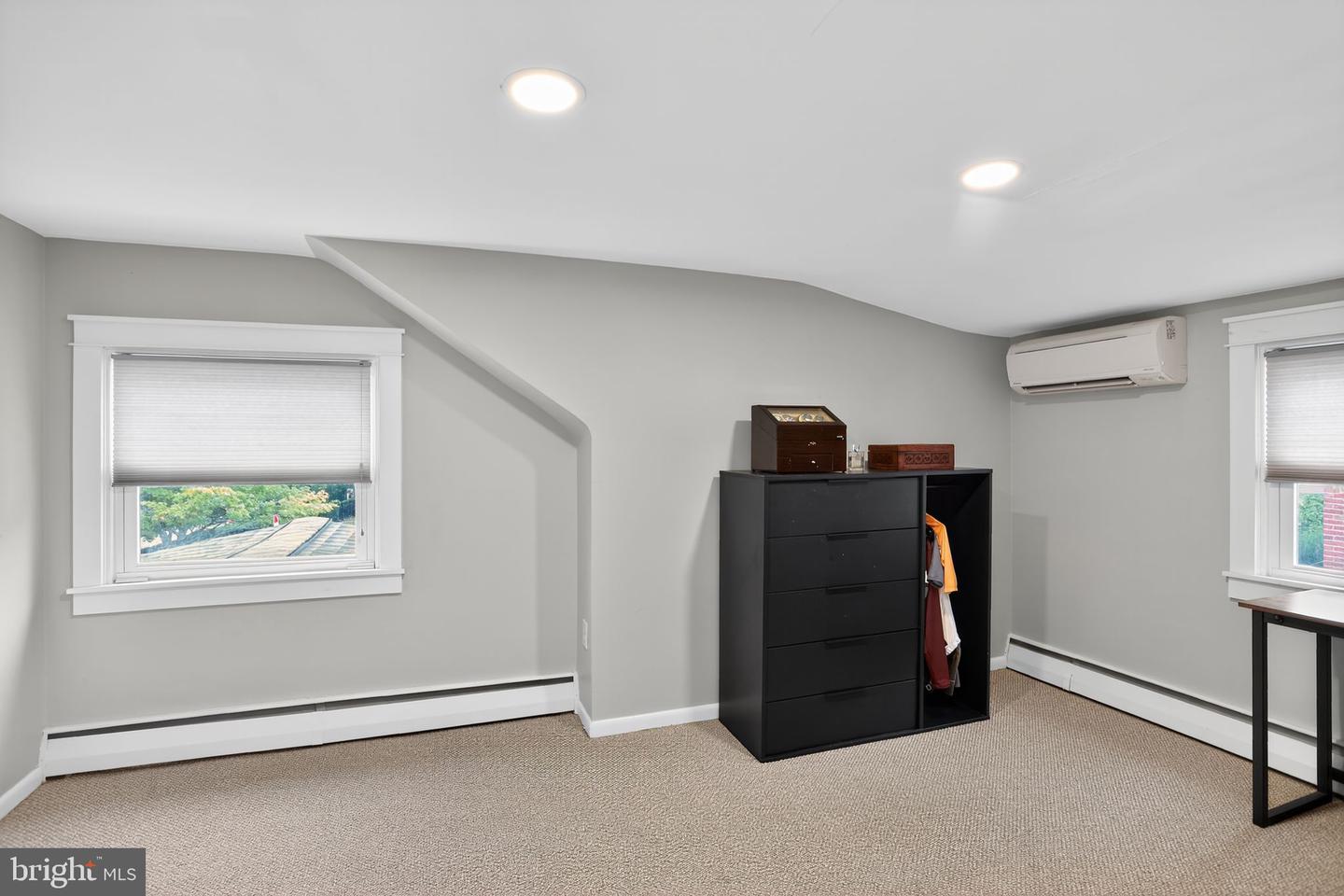 North Wales, Pennsylvania, 19454, United States, 3 Bedrooms Bedrooms, ,2 BathroomsBathrooms,Residential,For Sale,1958103