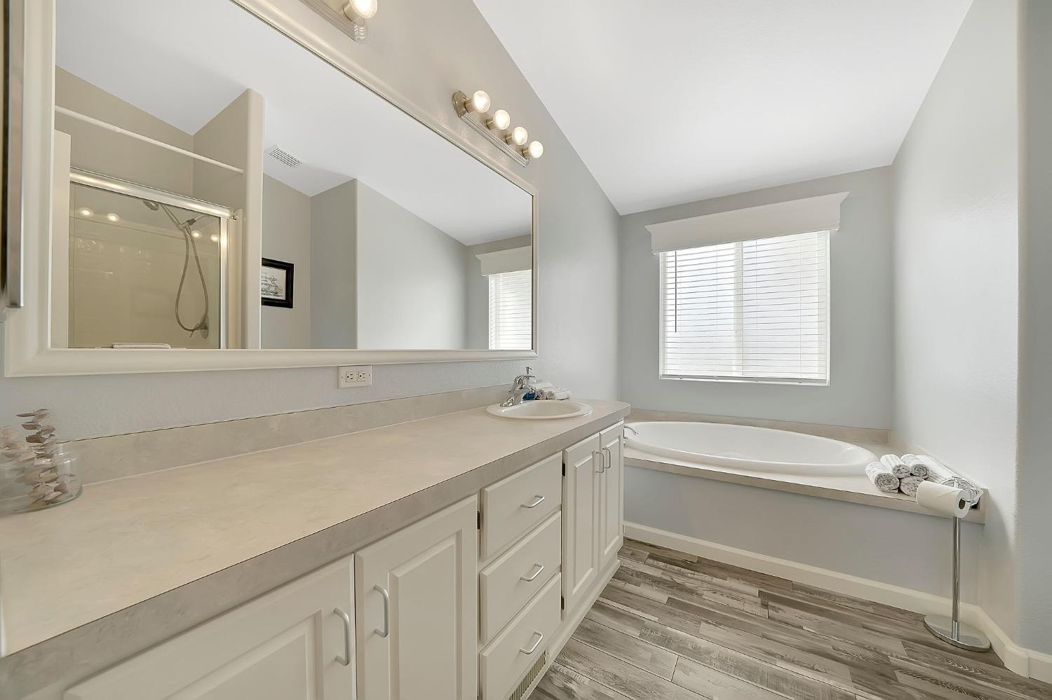 Valley Springs, California, 95252, United States, 5 Bedrooms Bedrooms, ,4 BathroomsBathrooms,Residential,For Sale,1724750