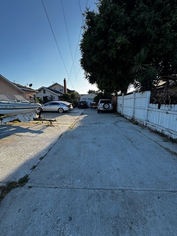 Inglewood, California, 90304, United States, 7 Bedrooms Bedrooms, ,Residential,For Sale,1923768