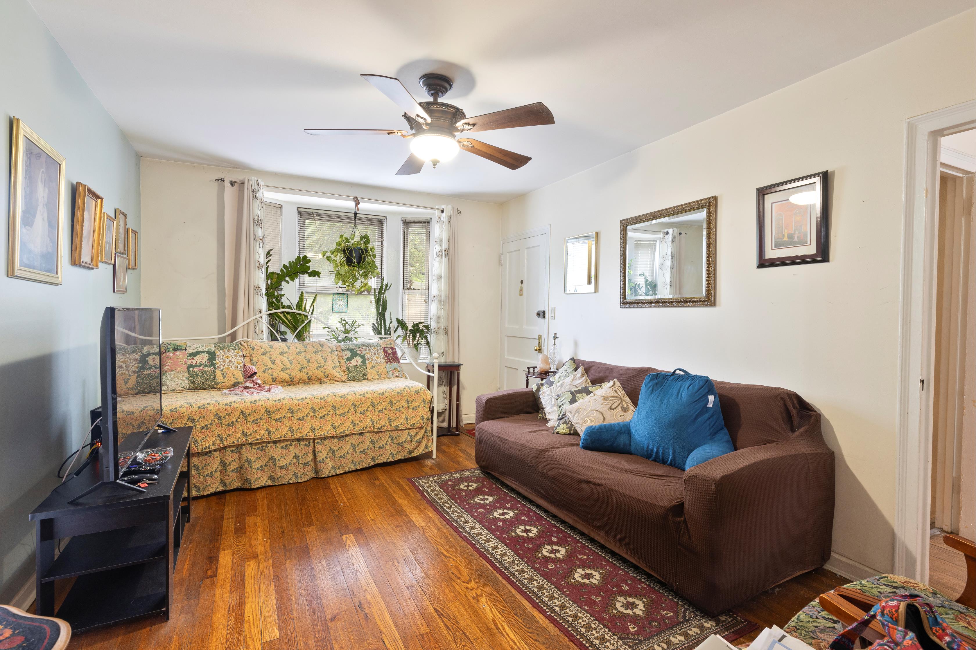 Sunnyside, New York, 11104, United States, 5 Bedrooms Bedrooms, ,3 BathroomsBathrooms,Residential,For Sale,1823180