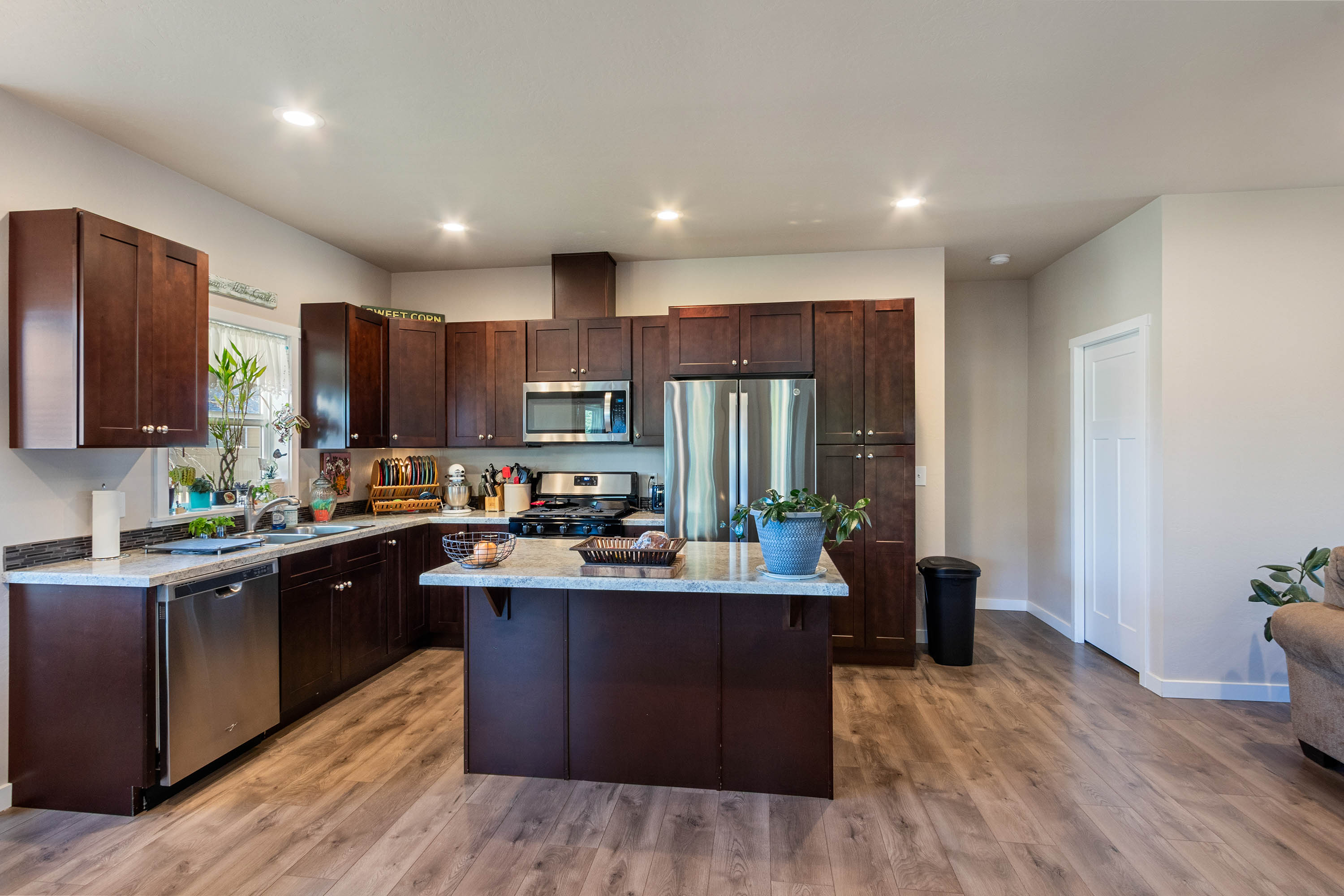 Sandpoint, Idaho, 83864, United States, 3 Bedrooms Bedrooms, ,2 BathroomsBathrooms,Residential,For Sale,2005755