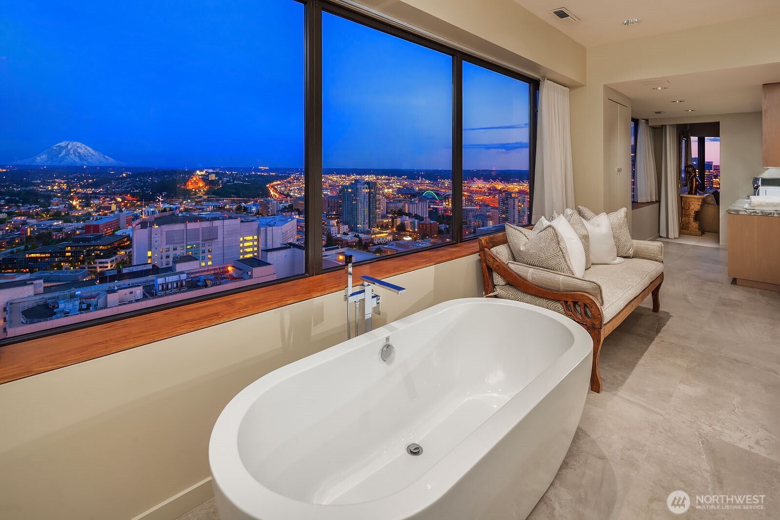 Seattle, Washington, 98104, United States, 4 Bedrooms Bedrooms, ,6 BathroomsBathrooms,Residential,For Sale,1731760