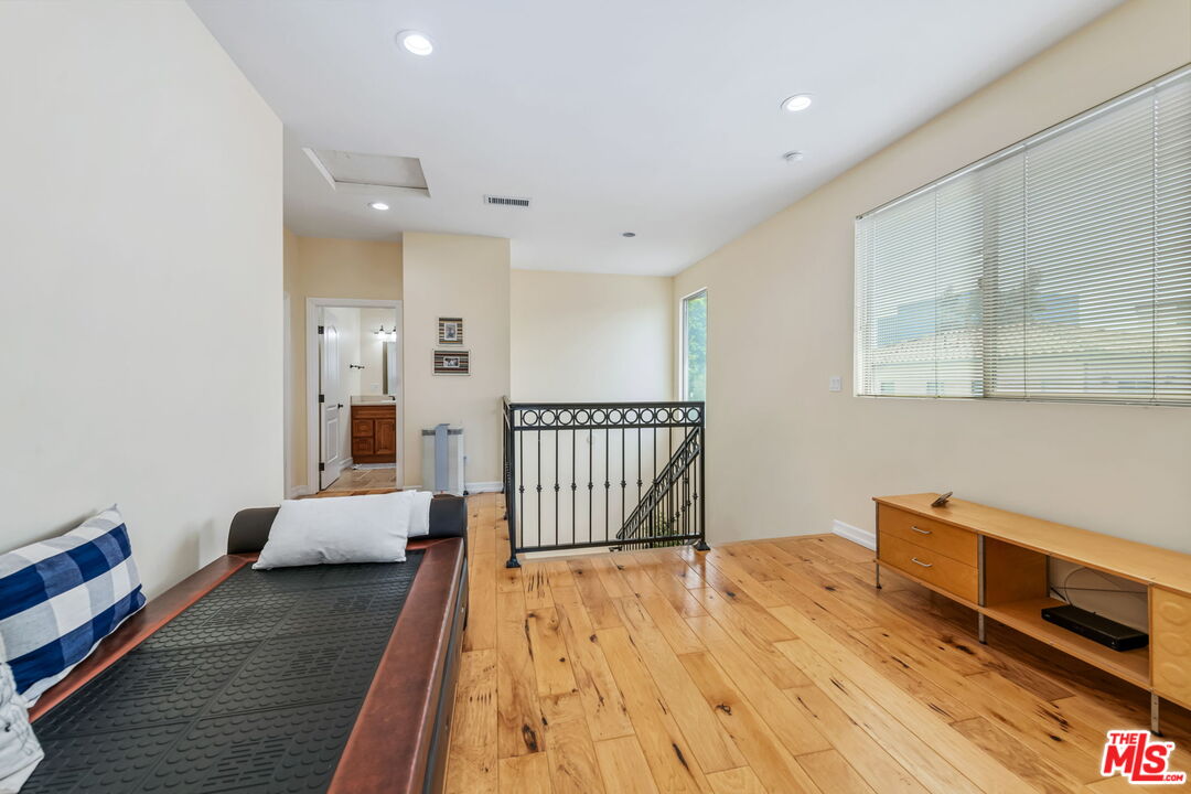 Los Angeles, California, 90025, United States, 6 Bedrooms Bedrooms, ,Residential,For Sale,1932013