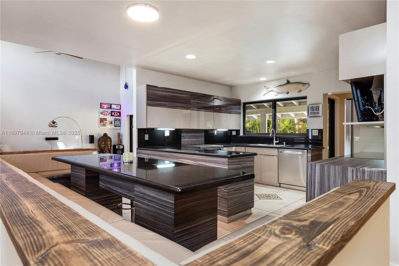 Palmetto Bay, Florida, 33157, United States, 4 Bedrooms Bedrooms, ,4 BathroomsBathrooms,Residential,For Sale,1966916